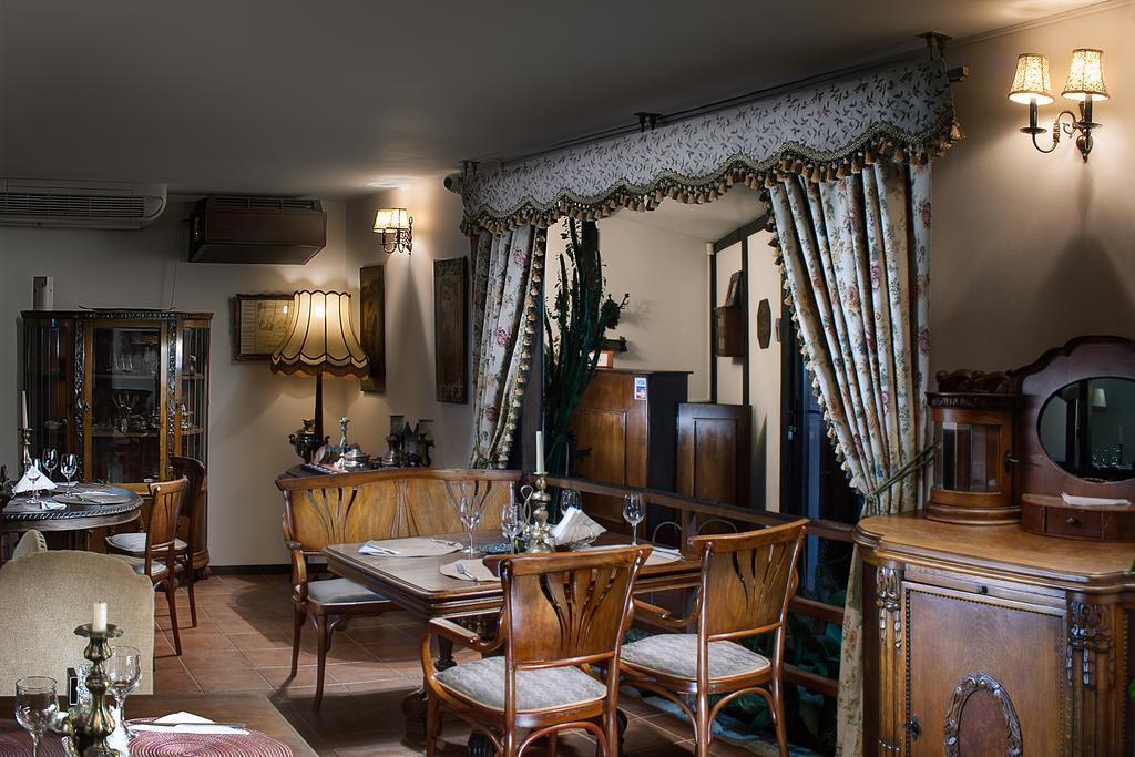 Sărata-Monteoru Pensiune-Restaurant Tara Luanei מראה חיצוני תמונה