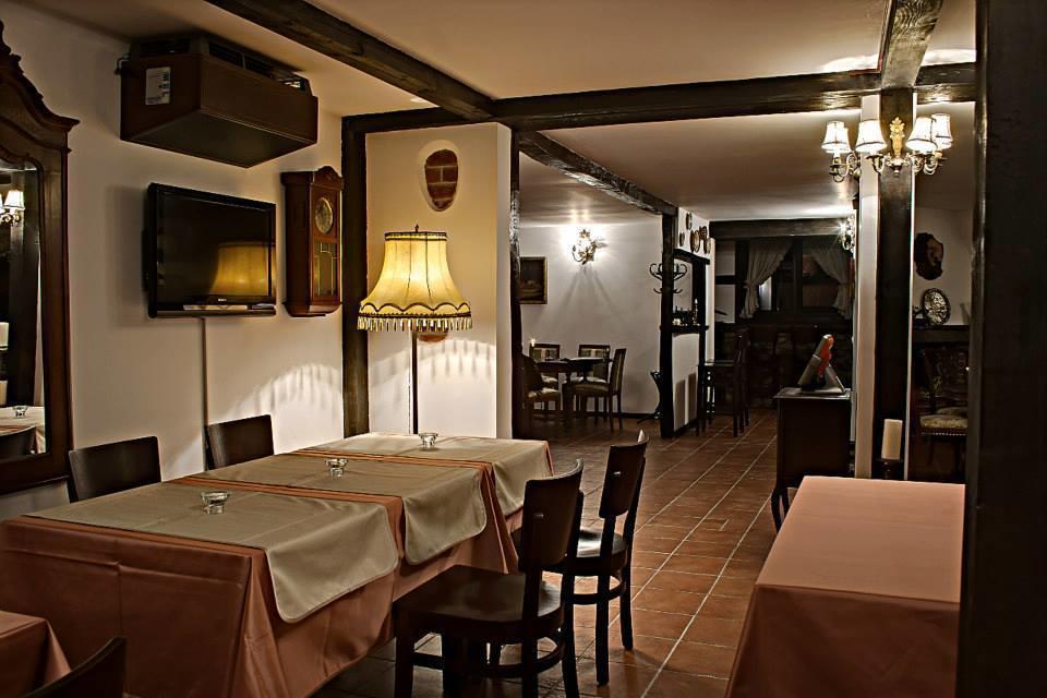 Sărata-Monteoru Pensiune-Restaurant Tara Luanei מראה חיצוני תמונה